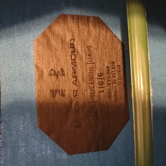 Great Condition Men's Large Fitted Under Armour Half Sleeve Hoodie. - Picture 2 of 6